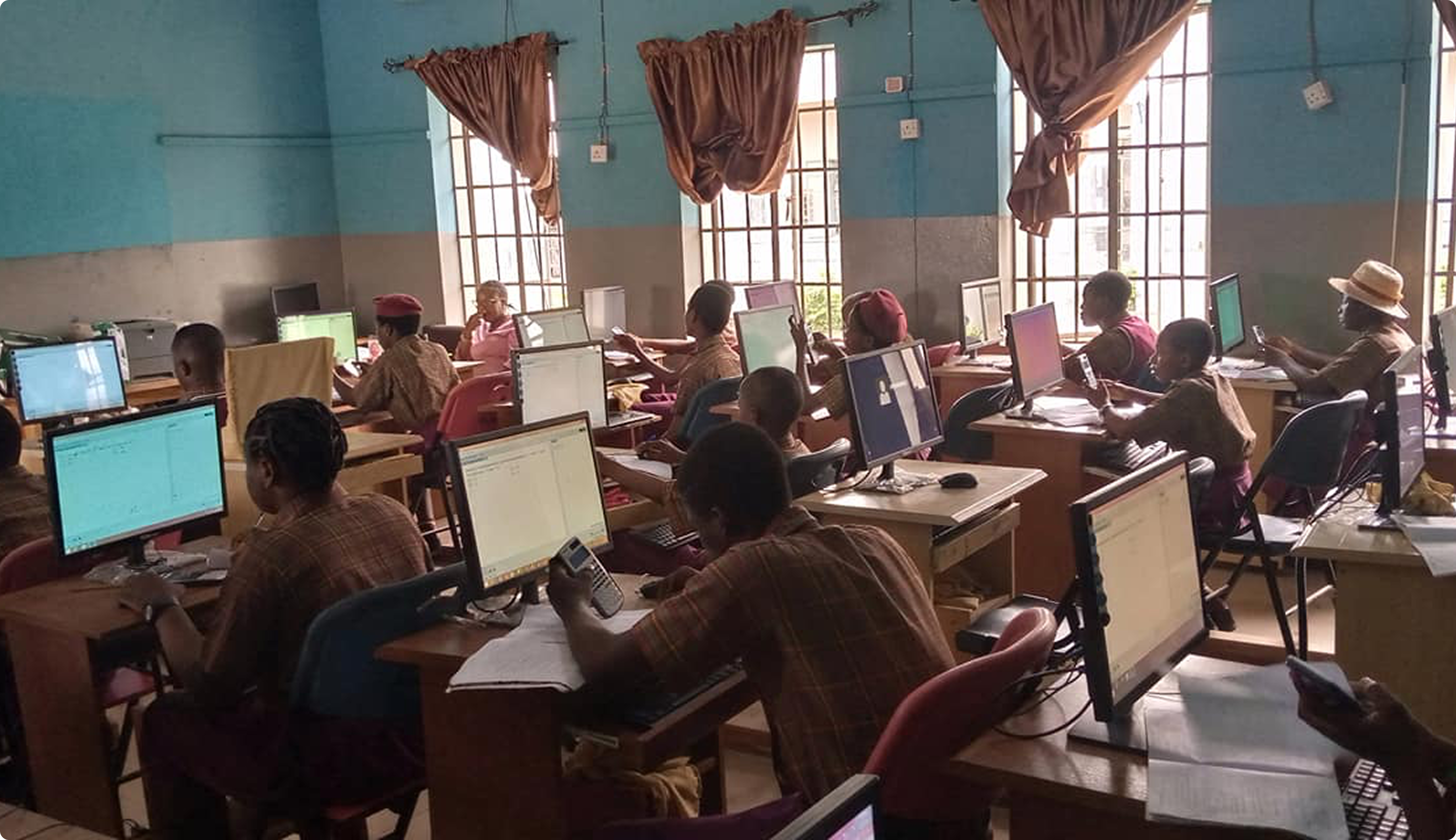 Computer lab students